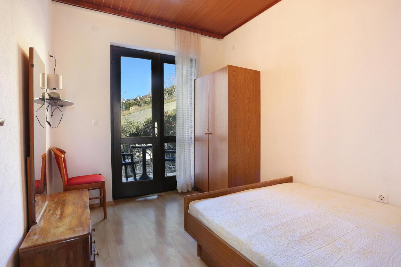 Apartments With A Parking Space Brela, Makarska - 18495 المظهر الخارجي الصورة