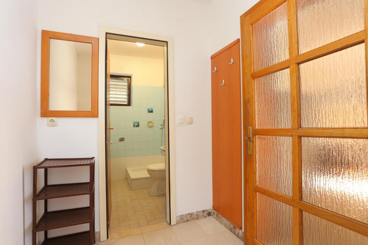 Apartments With A Parking Space Brela, Makarska - 18495 المظهر الخارجي الصورة