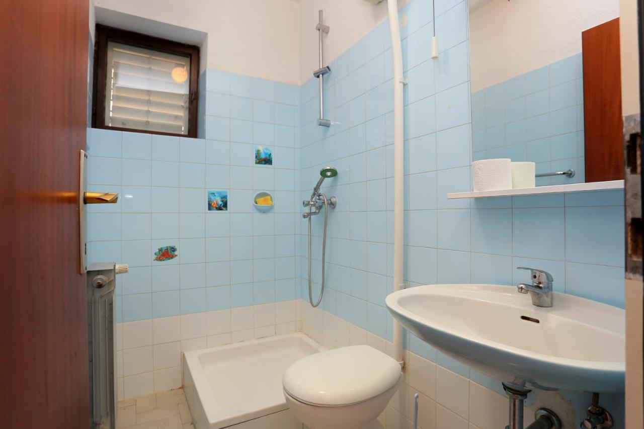 Apartments With A Parking Space Brela, Makarska - 18495 المظهر الخارجي الصورة