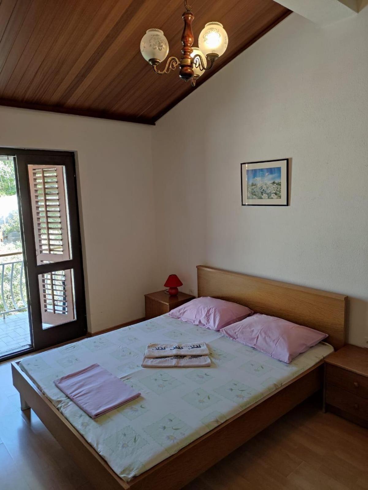 Apartments With A Parking Space Brela, Makarska - 18495 المظهر الخارجي الصورة