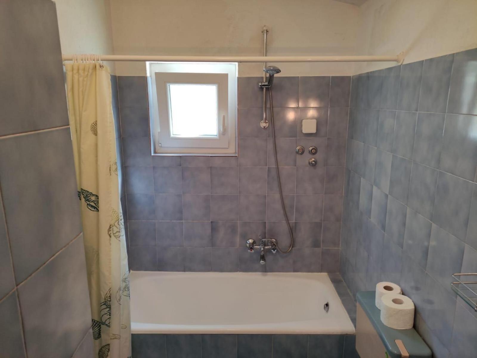 Apartments With A Parking Space Brela, Makarska - 18495 المظهر الخارجي الصورة