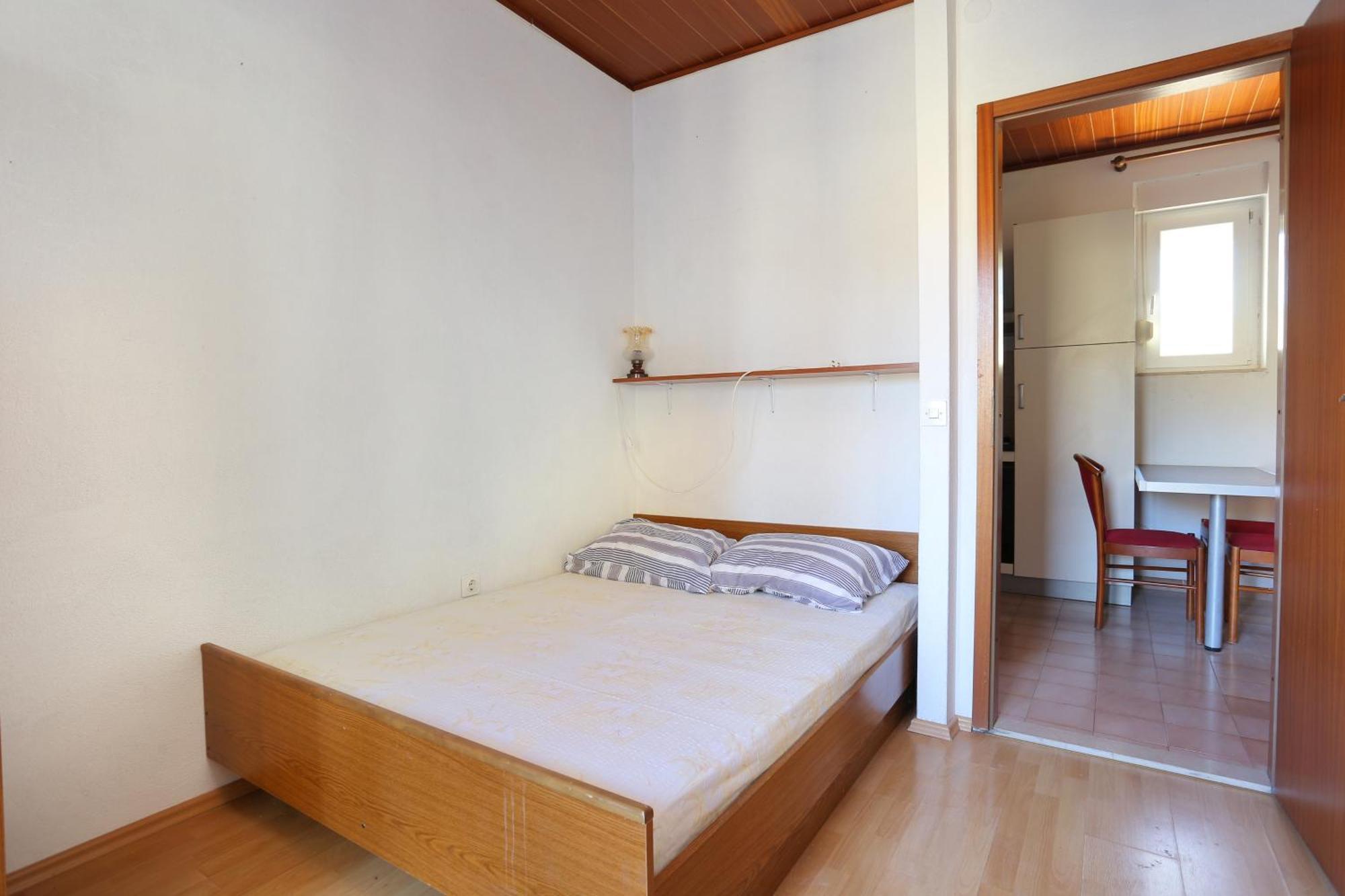 Apartments With A Parking Space Brela, Makarska - 18495 الغرفة الصورة